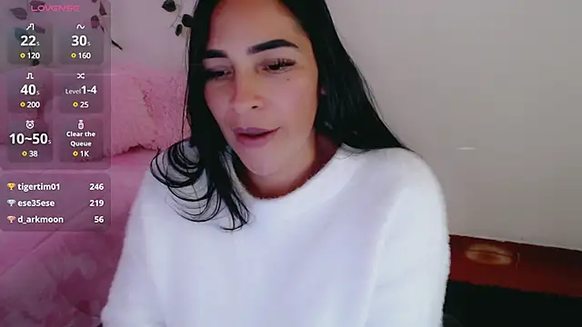 luna lgomez  online show from 03-04-25, 04:09