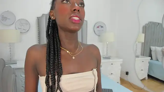 Snapshot of SamantaMarquez chatting on 10-24-25, 08:27 SamantaMarquez online show from 10-24-25, 08:27