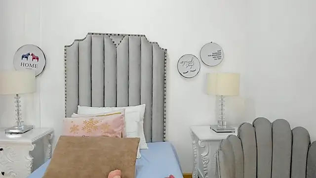 Snapshot of SamantaMarquez chatting on 11-22-25, 07:57 SamantaMarquez online show from 11-22-25, 07:57