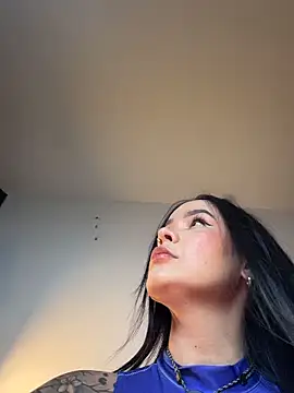 HotAlana  online show from 02-11-26, 12:04