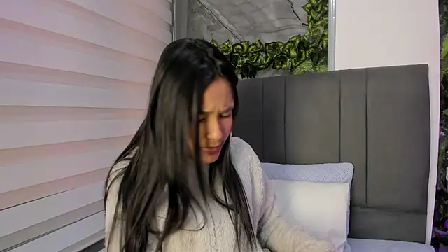 Fernanda liie  online show from 12-16-25, 12:32