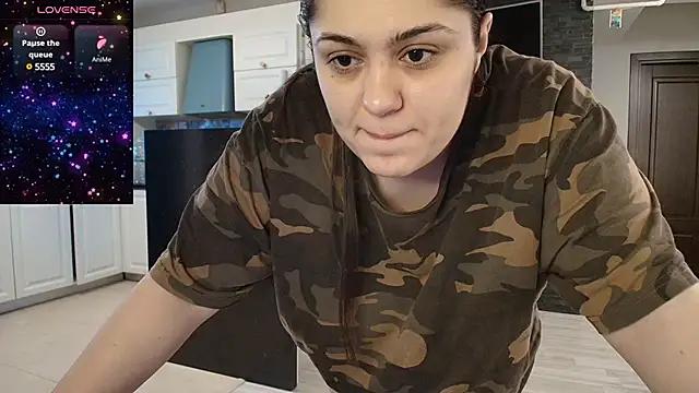 Layla- online show from 12-17-24, 11:39