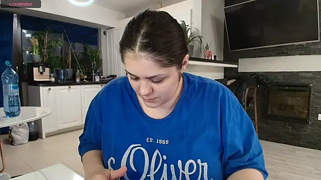 Layla- online show from 03-16-25, 06:01