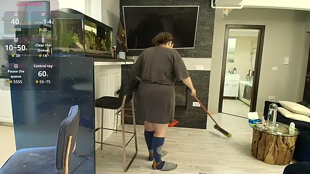 Layla- online show from 09-19-25, 09:54