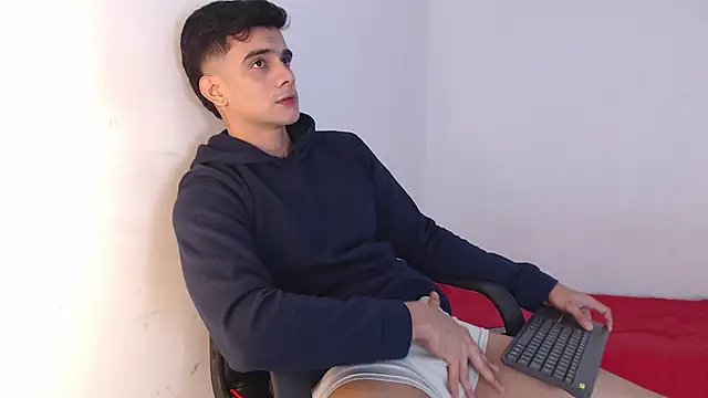 adam levis17 online show from 10-25-25, 07:16