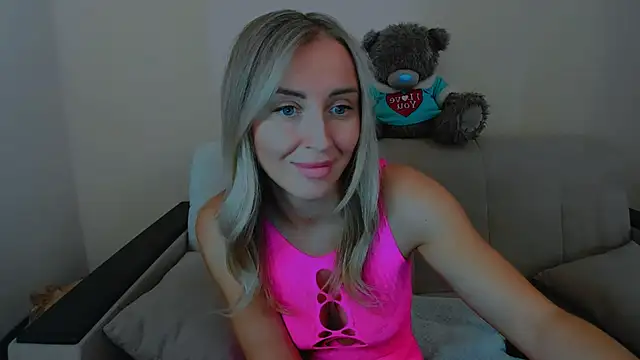 snezana blond online show from 03-17-25, 01:18