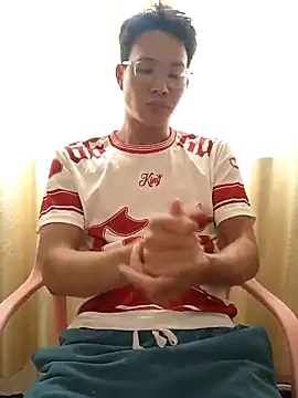 Snapshot of Dannyhobb chatting on 03-14-25, 05:38 Dannyhobb online show from 03-14-25, 05:38