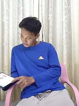 Snapshot of Dannyhobb chatting on 03-16-25, 12:00 Dannyhobb online show from 03-16-25, 12:00