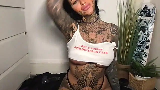 Peaches and the Cream online show from 03-12-26, 01:17