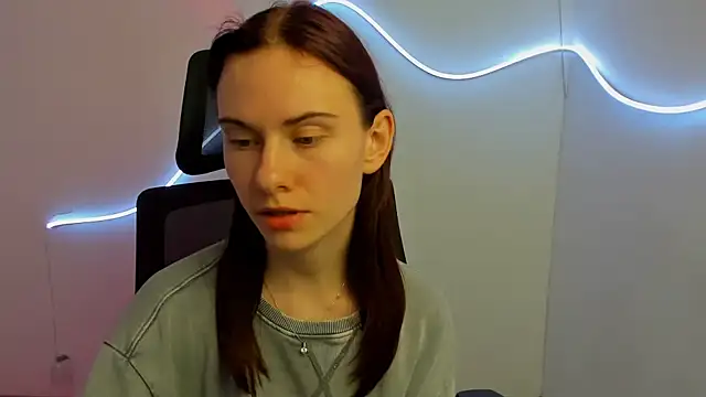 Fiona Night online show from 03-20-25, 04:29