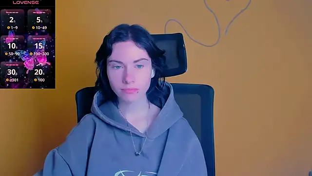 Fiona Night online show from 04-25-26, 05:21