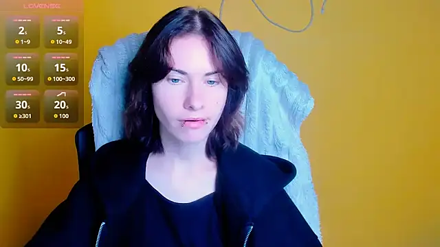Fiona Night online show from 07-10-26, 05:23