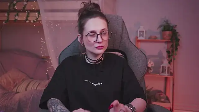 OliviaMcClean online show from 01-13-26, 07:41