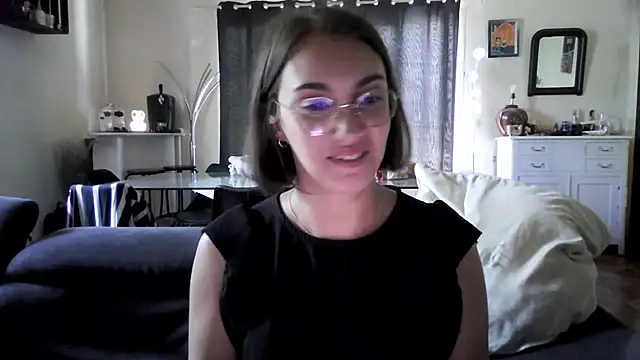 Snapshot of _little_blake chatting on 06-17-26, 11:12 little blake online show from 06-17-26, 11:12