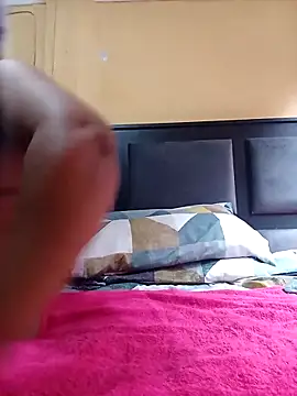 JuicyMilkyTizzy online show from 02-24-26, 08:45