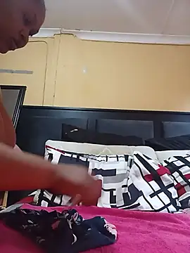 JuicyMilkyTizzy online show from 06-10-26, 07:40