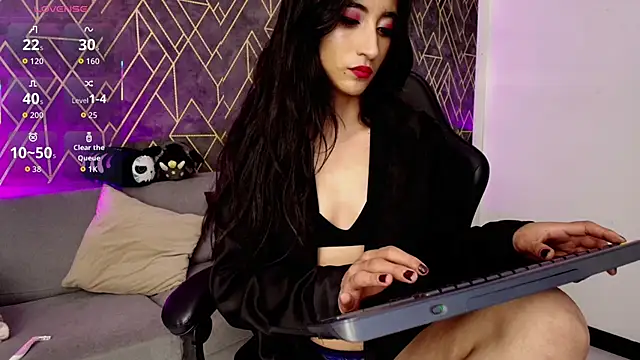 Snapshot of Tahara_Romanov chatting on 12-20-25, 04:47 Tahara Romanov online show from 12-20-25, 04:47