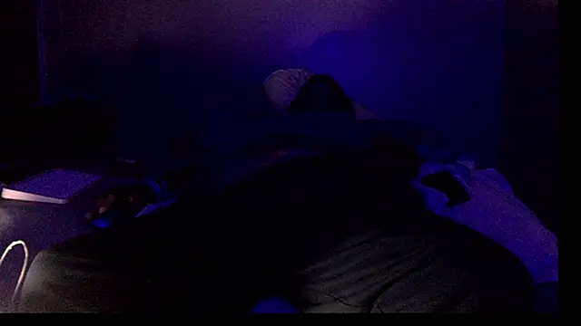 Snapshot of MITB86 chatting on 09-23-25, 10:29 MITB86 online show from 09-23-25, 10:29