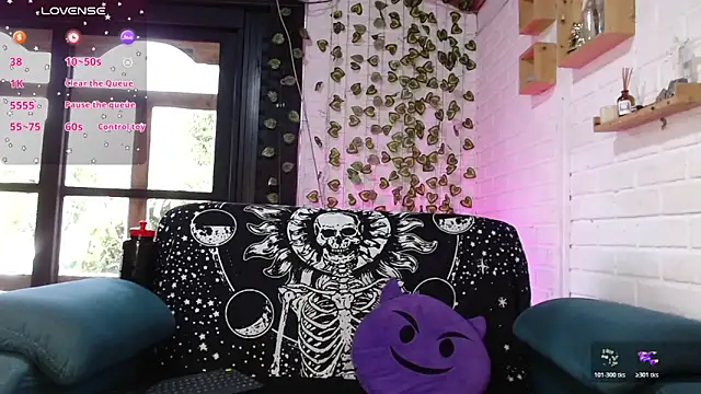 LiraSonnett online show from 02-04-26, 09:09