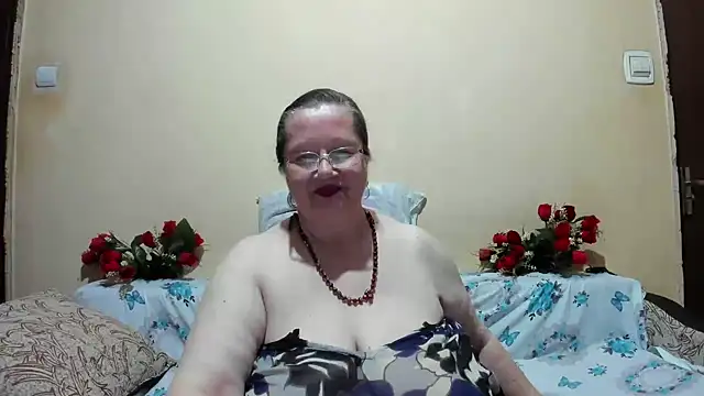 Snapshot of SingleMILF chatting on 05-13-26, 03:53 SingleMILF online show from 05-13-26, 03:53