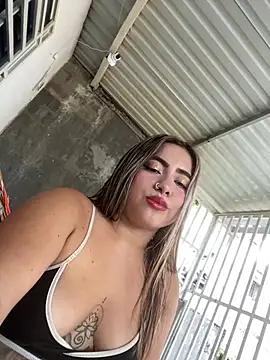 lunaxxx 69 online show from 03-18-26, 09:07