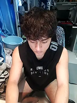 kiwibridy2 online show from 10-22-25, 04:35