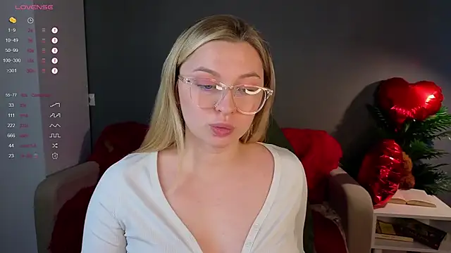 christie luv online show from 02-18-26, 11:17