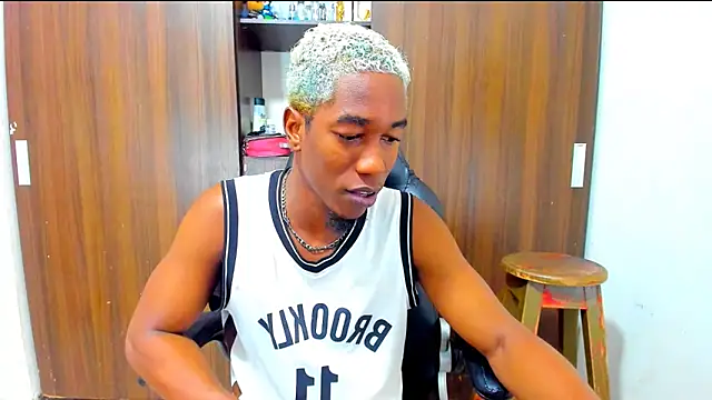 Dreamastercum  online show from 11-22-25, 08:19