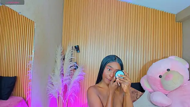 Snapshot of AlexiaAbbey chatting on 07-20-26, 01:35 AlexiaAbbey online show from 07-20-26, 01:35