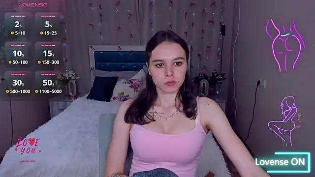 Snapshot of EmelyMason chatting on 06-04-26, 05:57 EmelyMason online show from 06-04-26, 05:57
