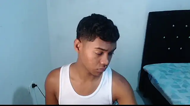 Snapshot of Jampier_sexyboy chatting on 03-12-25, 04:35 Jampier sexyboy online show from 03-12-25, 04:35