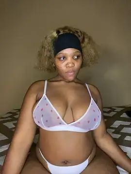 Beyoncex05 online show from 05-08-26, 10:37