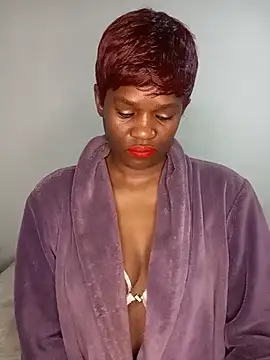 Missvixen81 online show from 06-10-26, 04:45