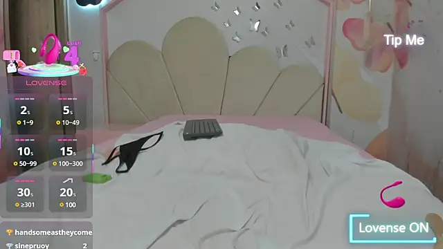 sweetiepeach  online show from 03-02-25, 06:27