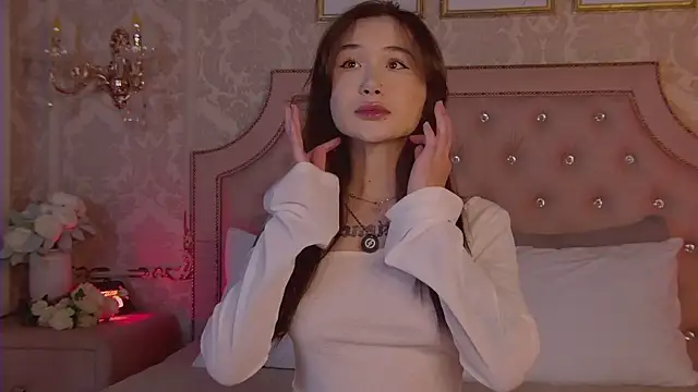 Snapshot of HeatherSweet_ chatting on 10-10-25, 05:45 HeatherSweet  online show from 10-10-25, 05:45