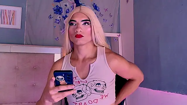 Snapshot of Emily_Castillo_1 chatting on 05-30-26, 05:04 Emily Castillo 1 online show from 05-30-26, 05:04
