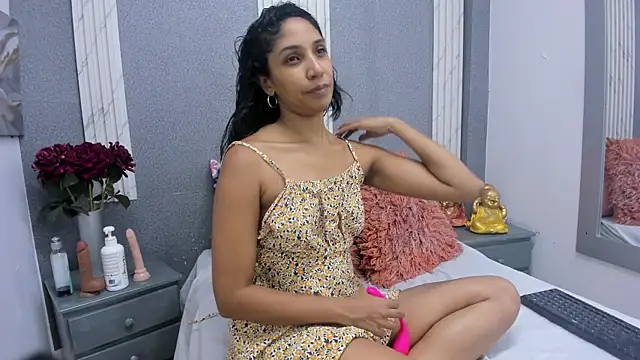 Lucy Canel online show from 09-10-25, 07:25