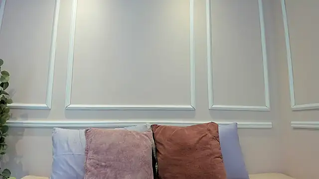 Lucy Canel online show from 01-16-26, 06:23