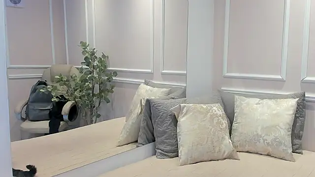 Lucy Canel online show from 02-23-26, 11:29