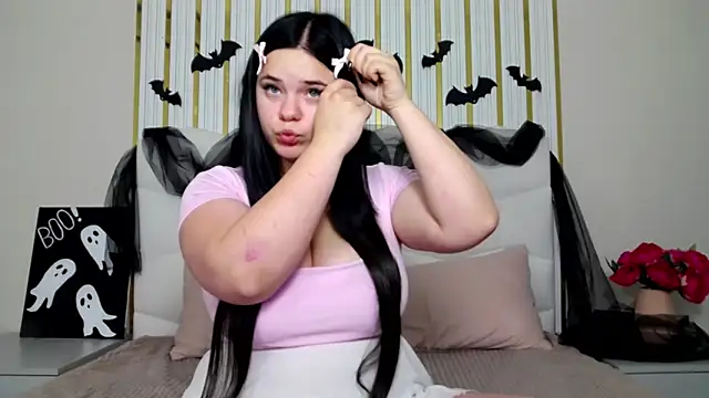 Eliss Shyyo online show from 10-25-25, 04:53