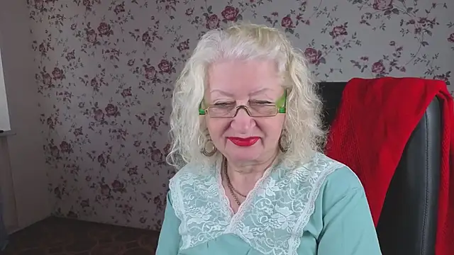 Maya Mayflower online show from 10-10-25, 04:11