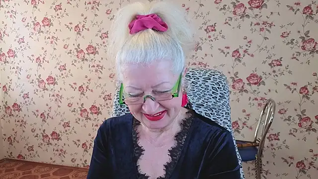 Maya Mayflower online show from 11-15-25, 05:38