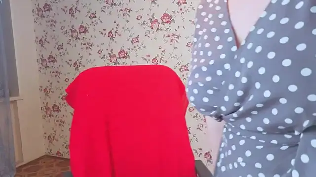 Maya Mayflower online show from 02-15-26, 03:47