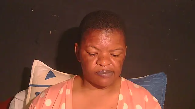 Snapshot of ebony_rose11 chatting on 07-12-26, 06:10 ebony rose11 online show from 07-12-26, 06:10
