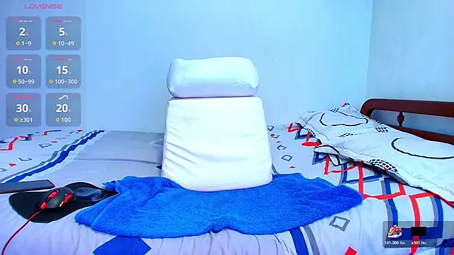 Snapshot of Kal_El_8 chatting on 10-30-25, 10:10 Kal El 8 online show from 10-30-25, 10:10