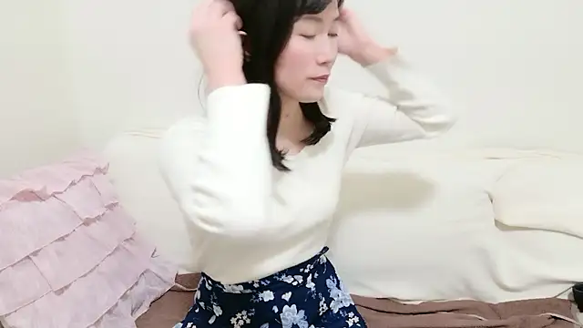 pppYukaqqq online show from 02-10-26, 11:47