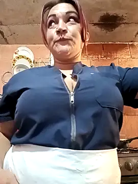 Snapshot of isis_milove chatting on 03-06-26, 12:45 isis milove online show from 03-06-26, 12:45