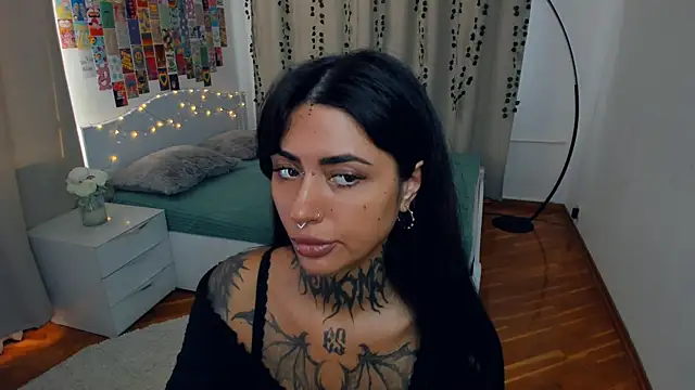 CharimgSabrina online show from 10-26-25, 06:30