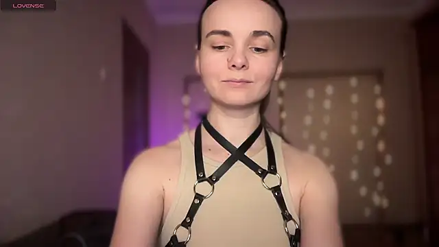 Snapshot of lanaloulou chatting on 10-16-25, 07:48 lanaloulou online show from 10-16-25, 07:48