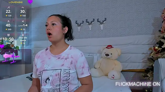 LeilaHiuston online show from 11-17-25, 07:19